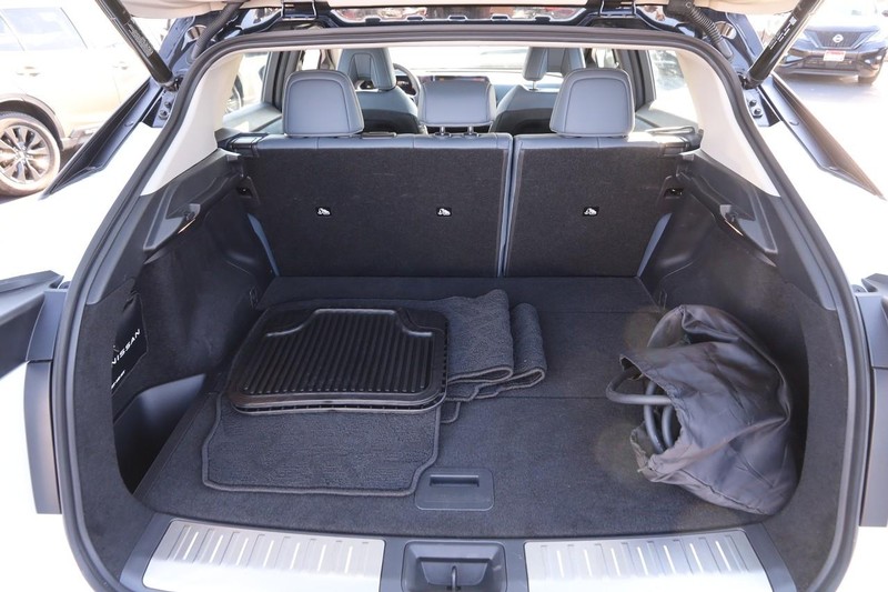 Nissan ARIYA Vehicle Full-screen Gallery Image 7