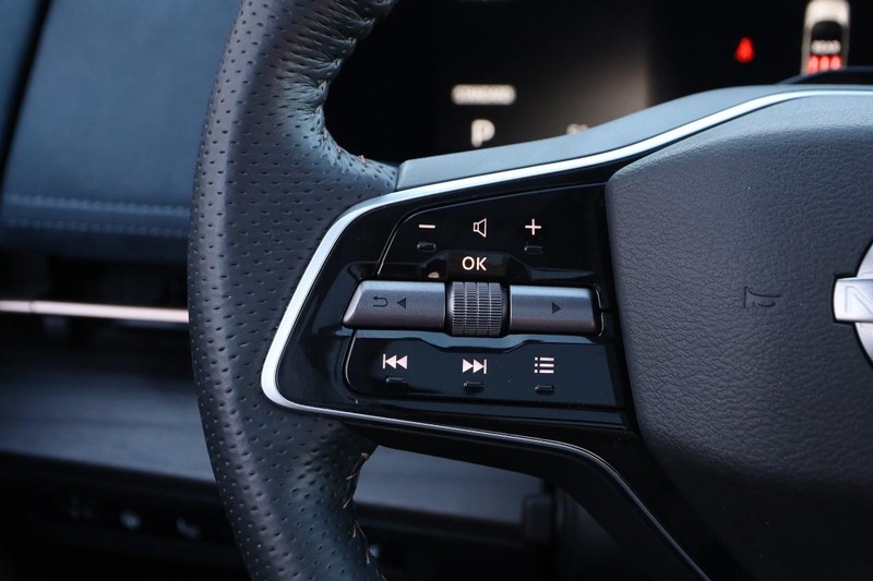 Nissan ARIYA Vehicle Full-screen Gallery Image 13