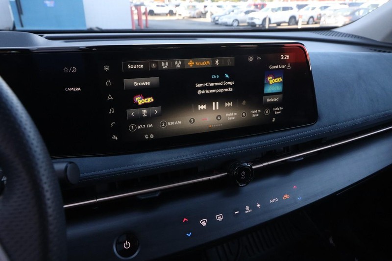 Nissan ARIYA Vehicle Full-screen Gallery Image 17