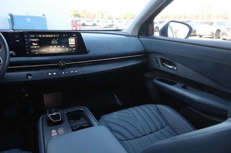 Nissan ARIYA Vehicle Full-screen Gallery Image 26