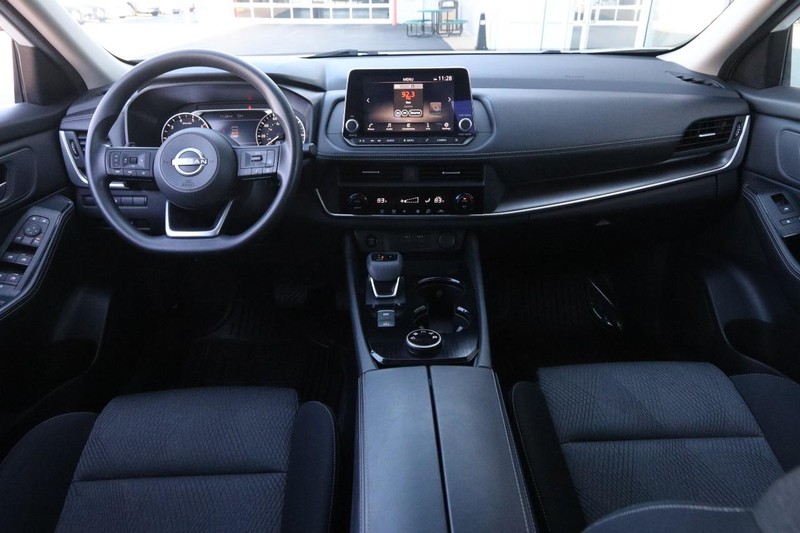 Nissan Rogue Vehicle Image 21