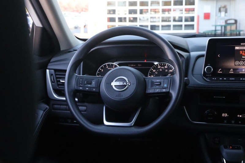 Nissan Rogue Vehicle Image 23