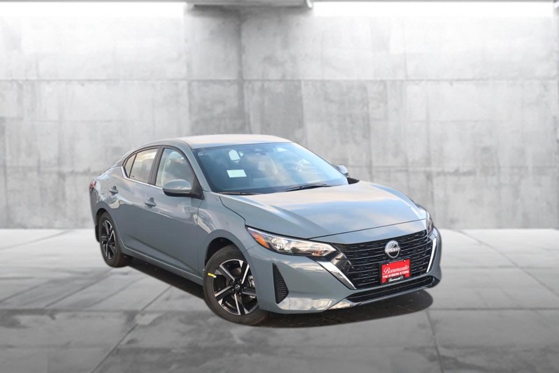 Nissan Sentra Vehicle Image 02