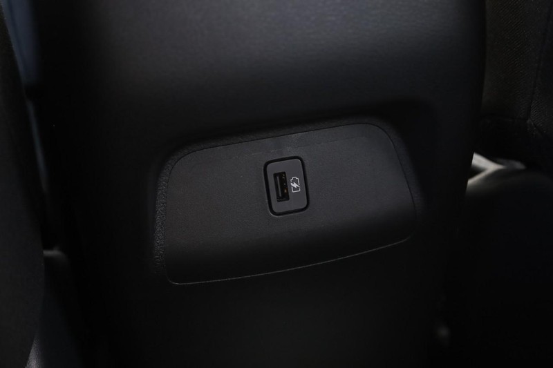 Nissan Sentra Vehicle Image 21