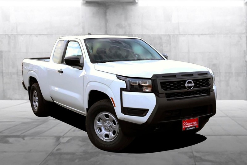 Nissan Frontier Vehicle Image 02
