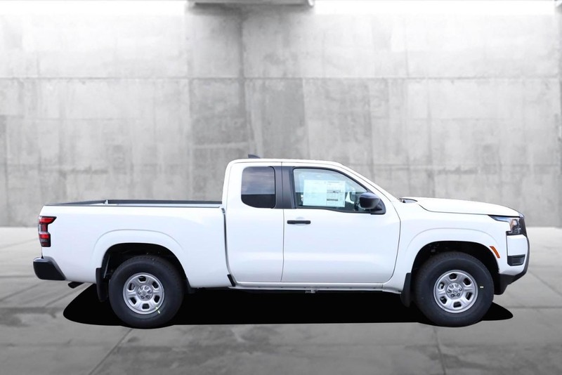 Nissan Frontier Vehicle Image 05