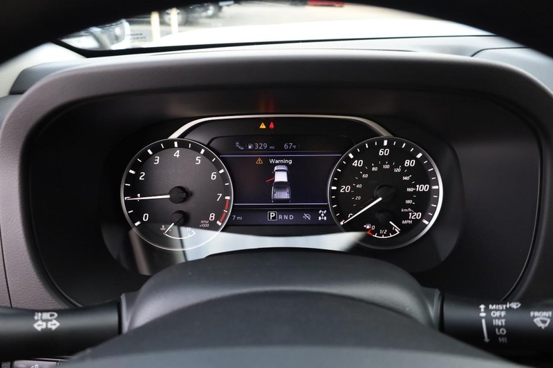 Nissan Frontier Vehicle Image 10