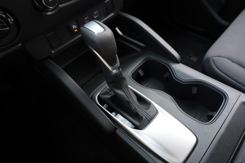 Nissan Frontier Vehicle Image 16