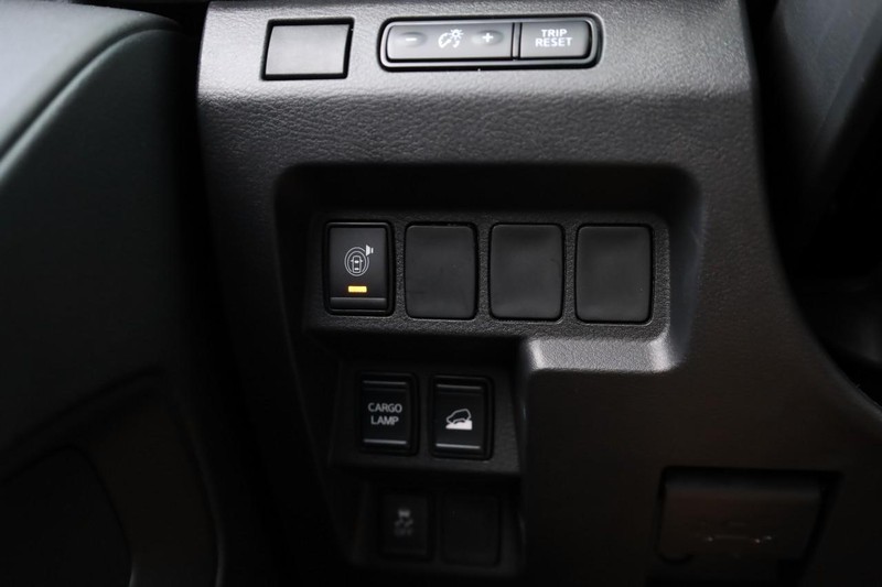 Nissan Frontier Vehicle Image 19