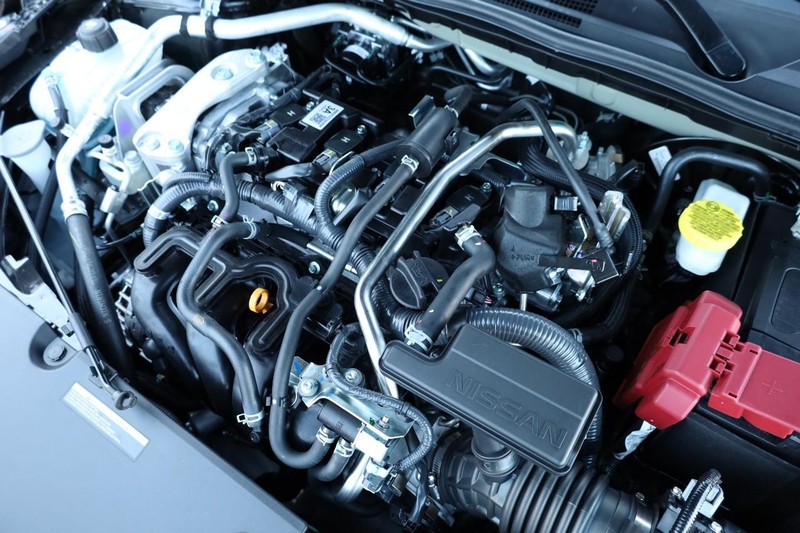 Nissan Sentra Vehicle Image 24