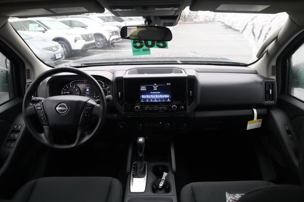 Nissan Frontier Vehicle Image 07