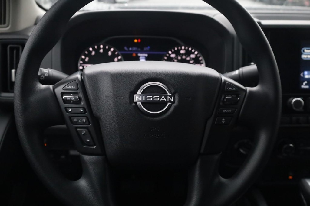 Nissan Frontier Vehicle Image 08