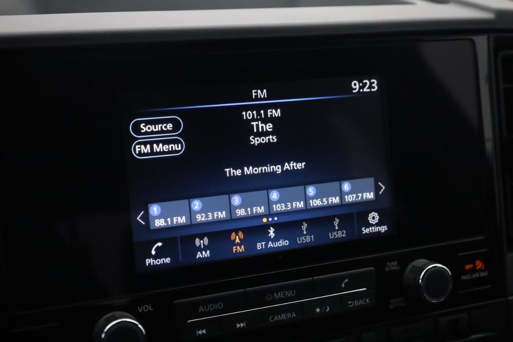 Nissan Frontier Vehicle Image 13