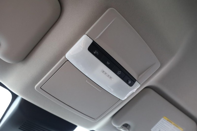 Nissan Sentra Vehicle Image 17