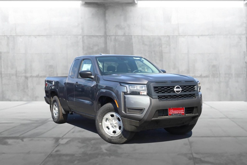 Nissan Frontier Vehicle Image 02