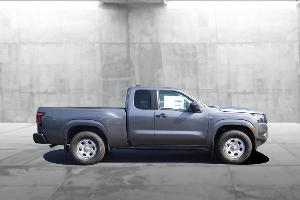 Nissan Frontier Vehicle Image 05