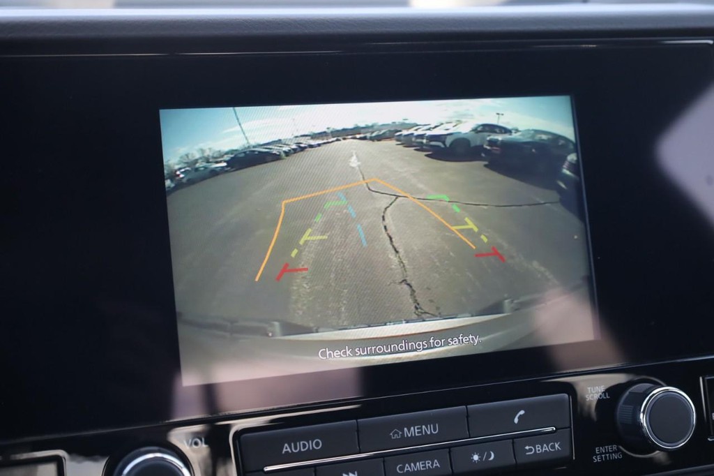 Nissan Frontier Vehicle Image 15