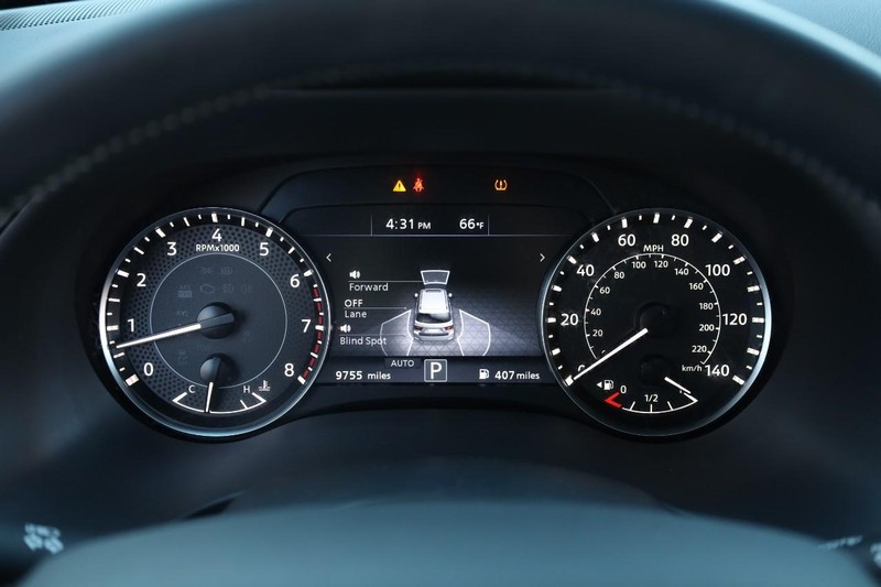 Nissan Armada Vehicle Full-screen Gallery Image 13