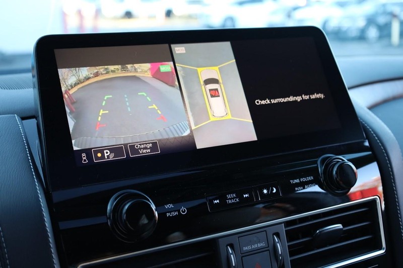 Nissan Armada Vehicle Full-screen Gallery Image 16