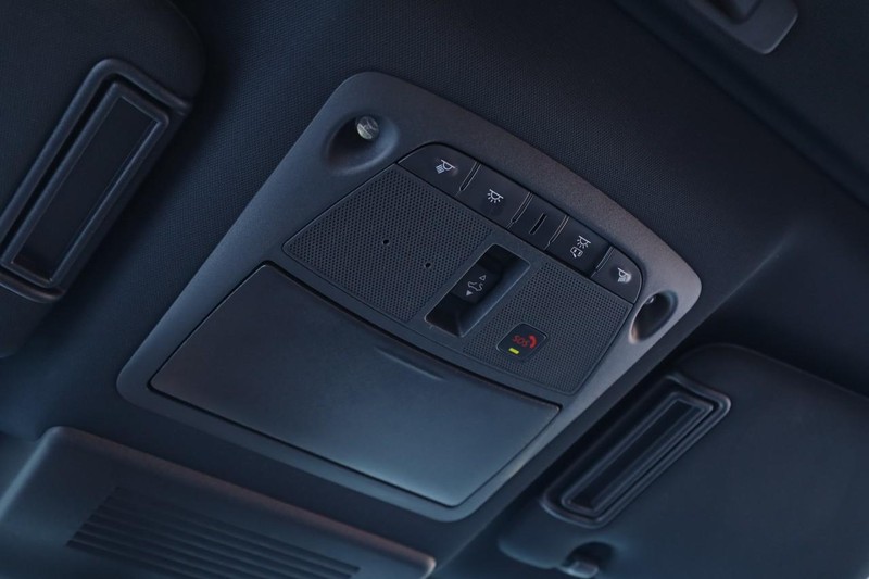 Nissan Armada Vehicle Full-screen Gallery Image 20