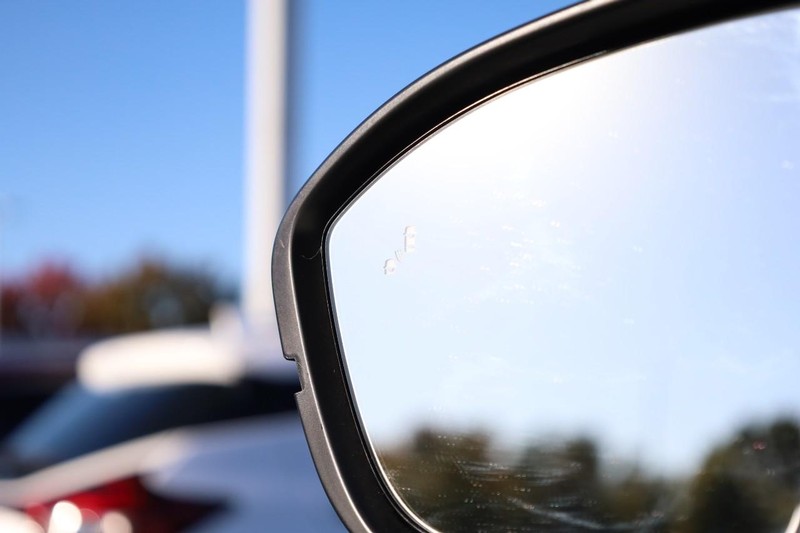 Nissan Pathfinder Vehicle Full-screen Gallery Image 22