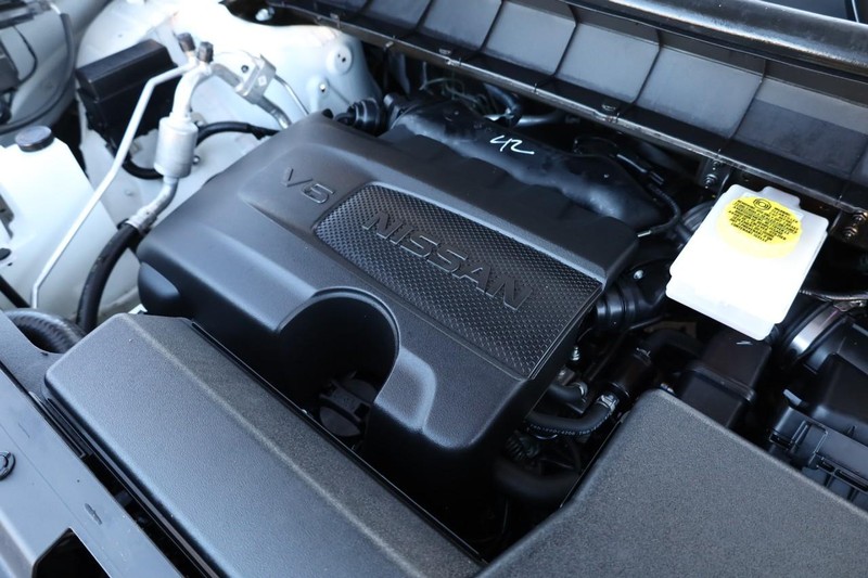 Nissan Pathfinder Vehicle Full-screen Gallery Image 30