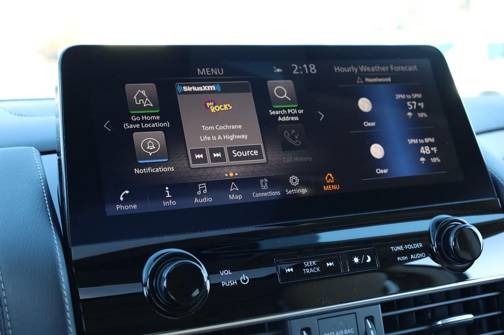 Nissan Armada Vehicle Image 14