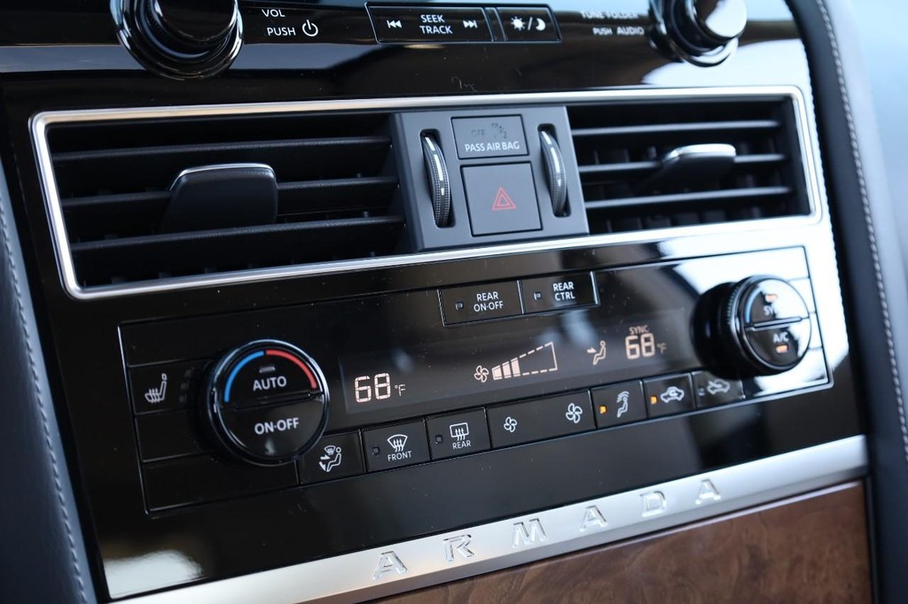 Nissan Armada Vehicle Image 17