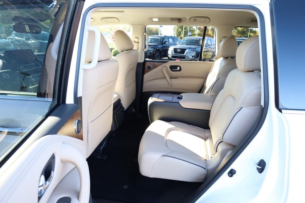 Nissan Armada Vehicle Image 25