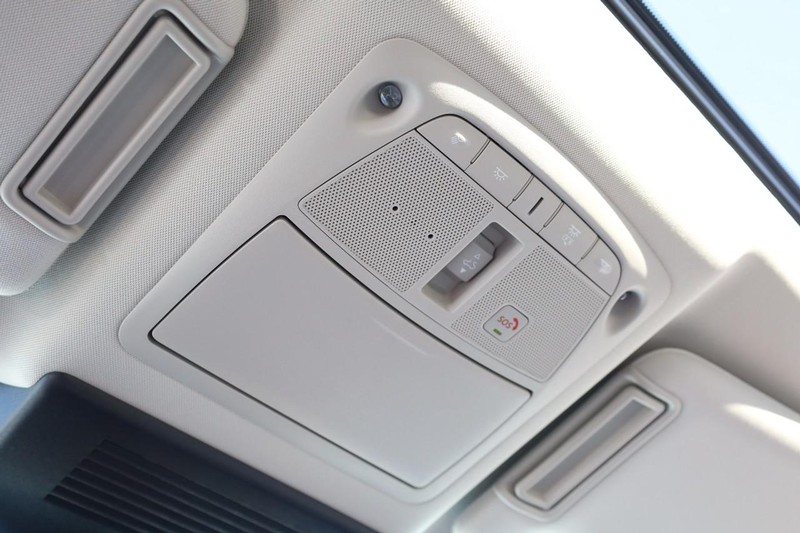 Nissan Armada Vehicle Full-screen Gallery Image 20