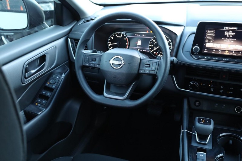 Nissan Rogue Vehicle Image 22