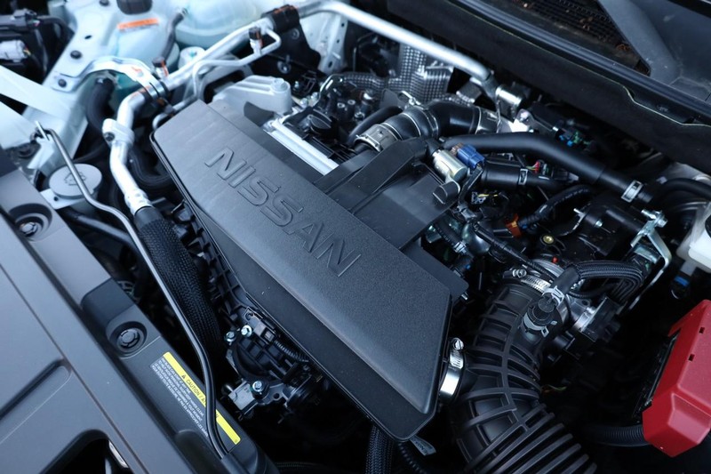 Nissan Rogue Vehicle Image 24