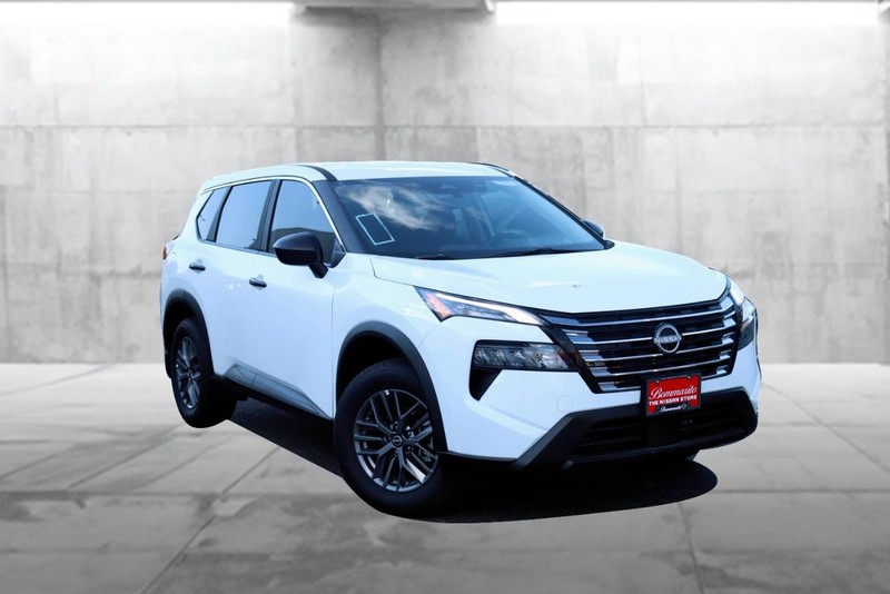 Nissan Rogue Vehicle Image 26