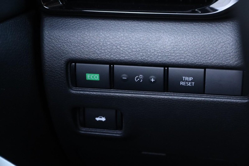 Nissan Sentra Vehicle Image 20