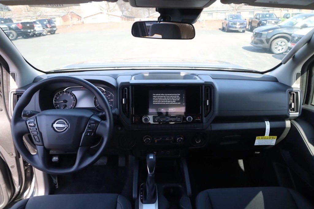 Nissan Frontier Vehicle Image 07