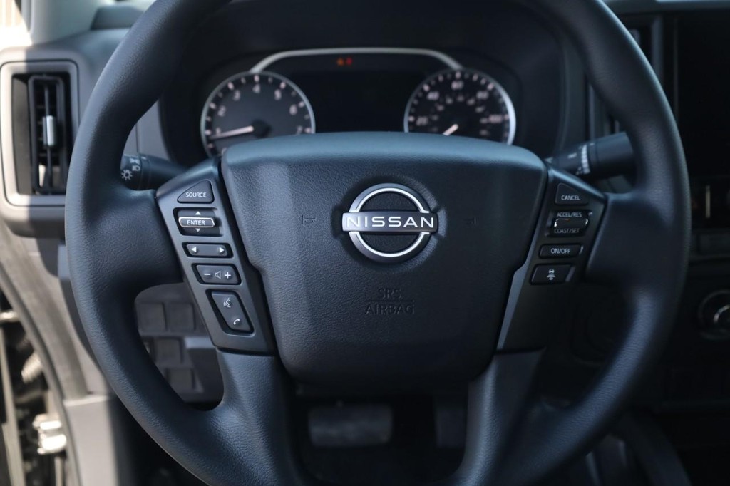 Nissan Frontier Vehicle Image 08