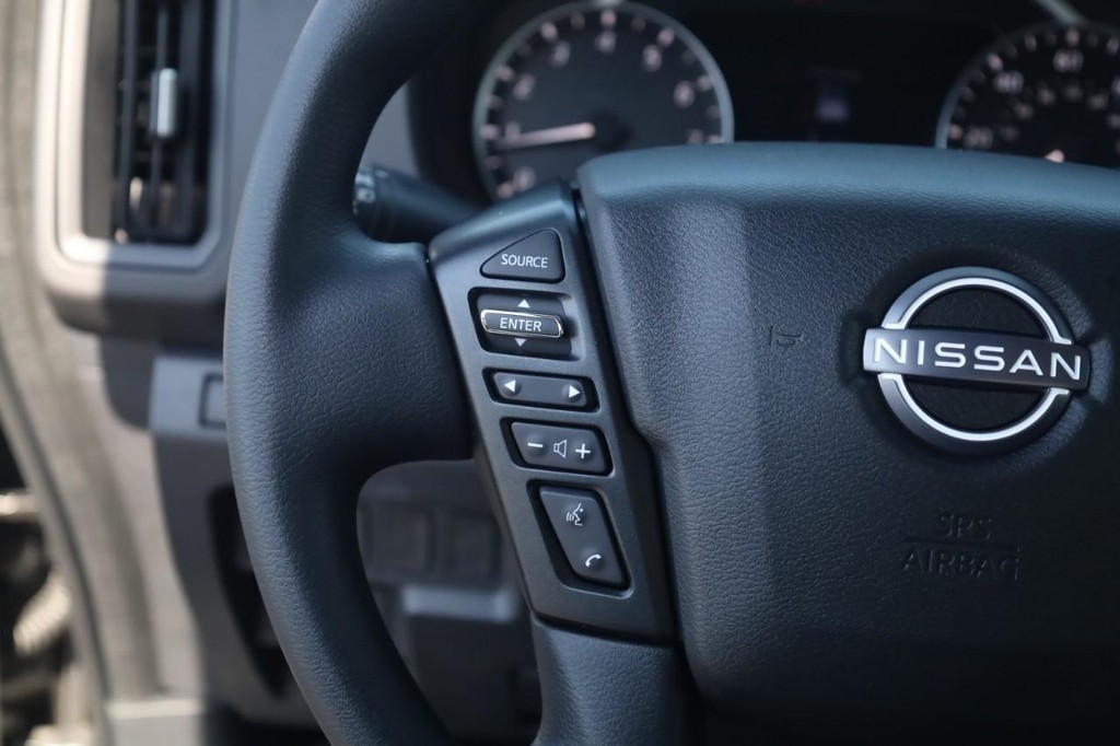 Nissan Frontier Vehicle Image 10