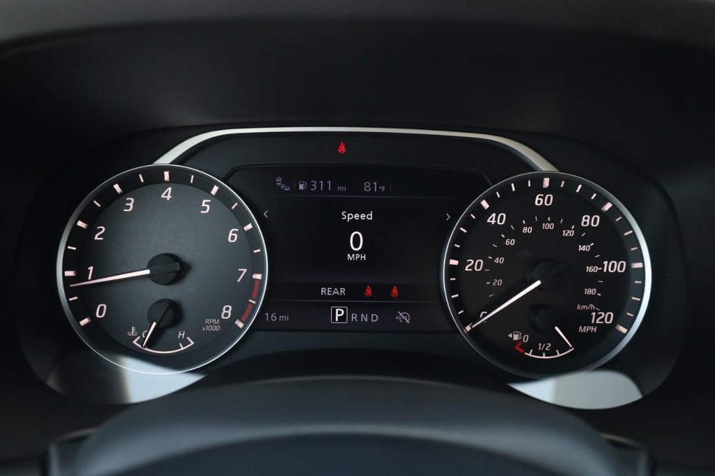 Nissan Frontier Vehicle Image 13