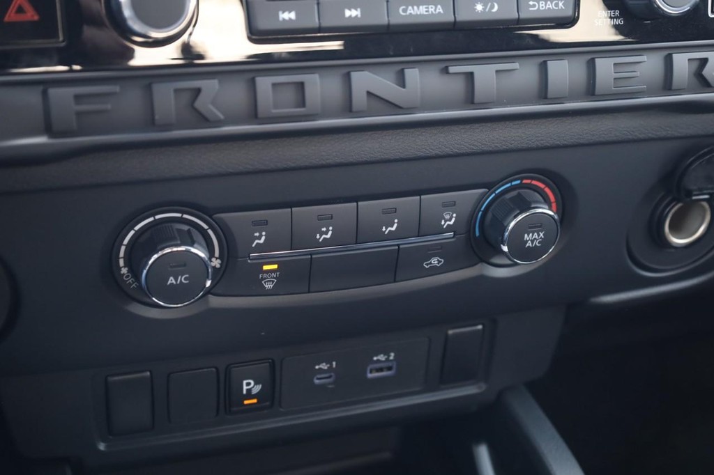 Nissan Frontier Vehicle Image 16