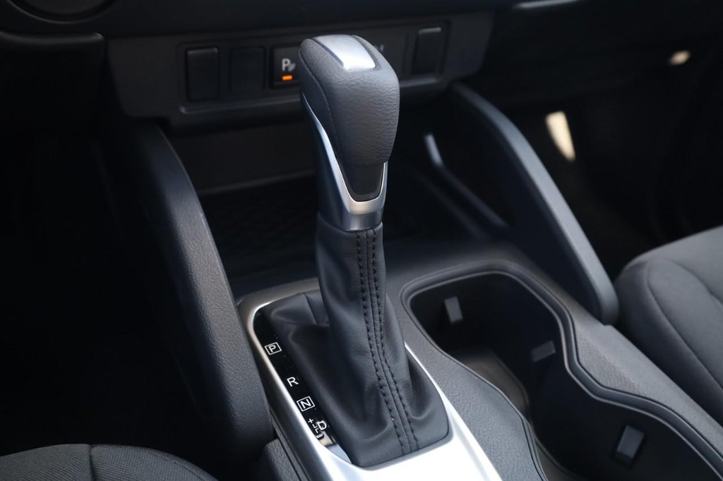 Nissan Frontier Vehicle Image 18