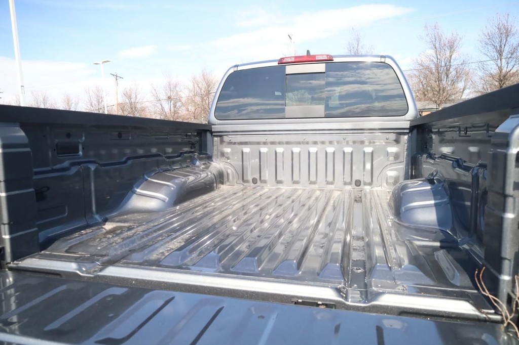 Nissan Frontier Vehicle Image 22