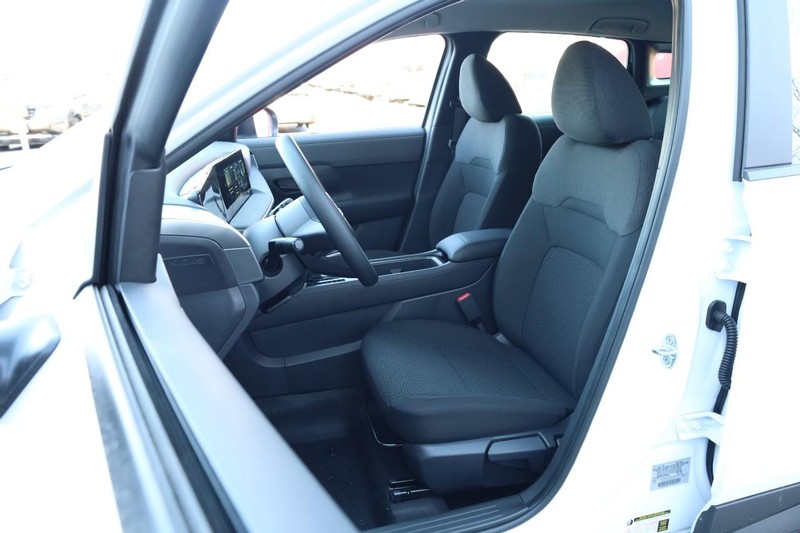 Nissan Kicks Vehicle Image 08