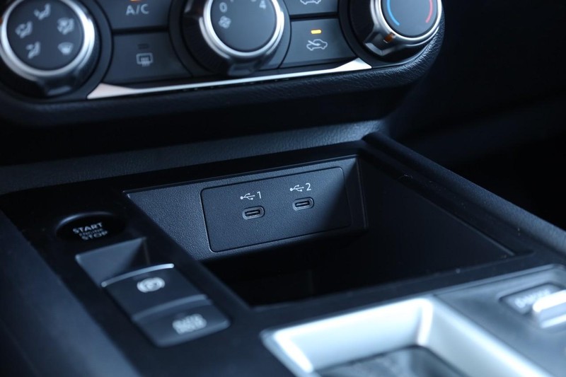 Nissan Kicks Vehicle Image 15