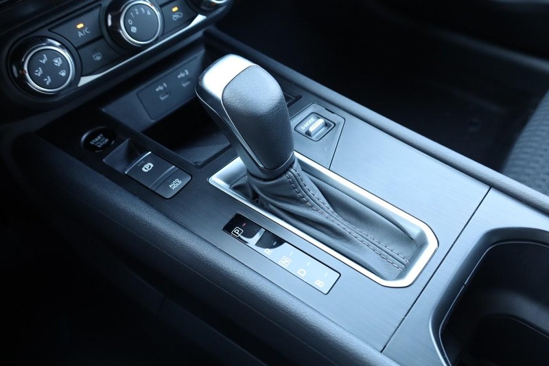 Nissan Kicks Vehicle Full-screen Gallery Image 16