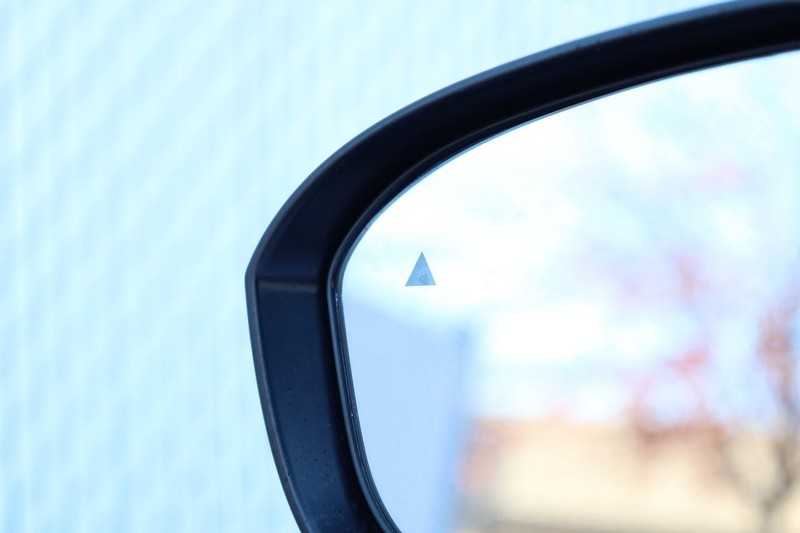 Nissan Kicks Vehicle Full-screen Gallery Image 19