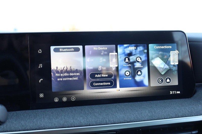 Nissan Kicks Vehicle Image 11