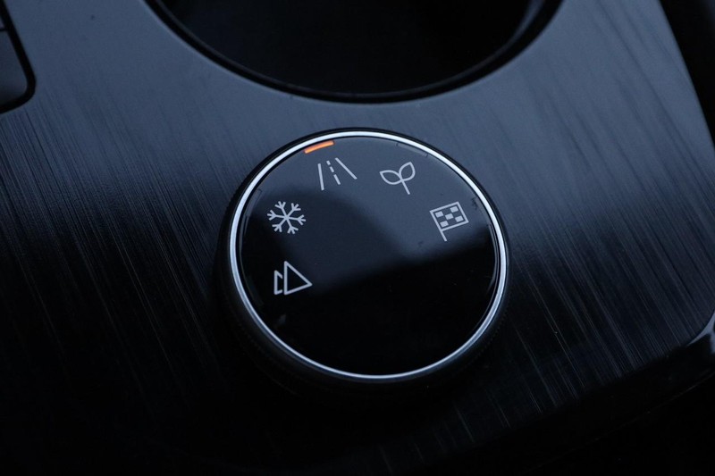 Nissan Rogue Vehicle Full-screen Gallery Image 20