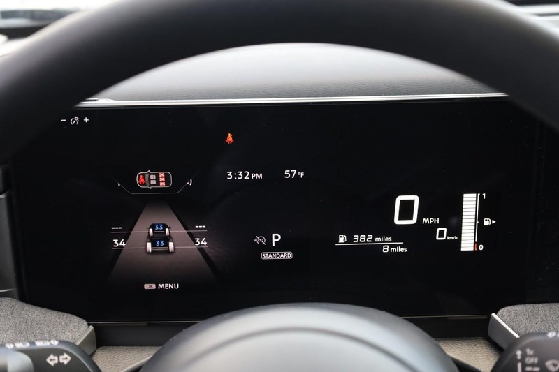 Nissan Kicks Vehicle Full-screen Gallery Image 10