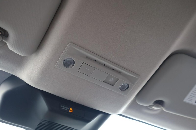 Nissan Kicks Vehicle Full-screen Gallery Image 17