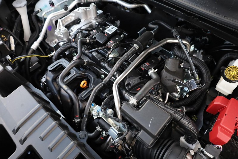 Nissan Kicks Vehicle Full-screen Gallery Image 25